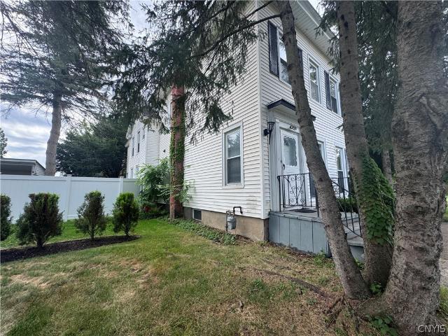 House for sale in Oneida, New York