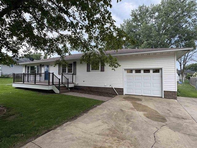 House for sale in Monticello, Iowa