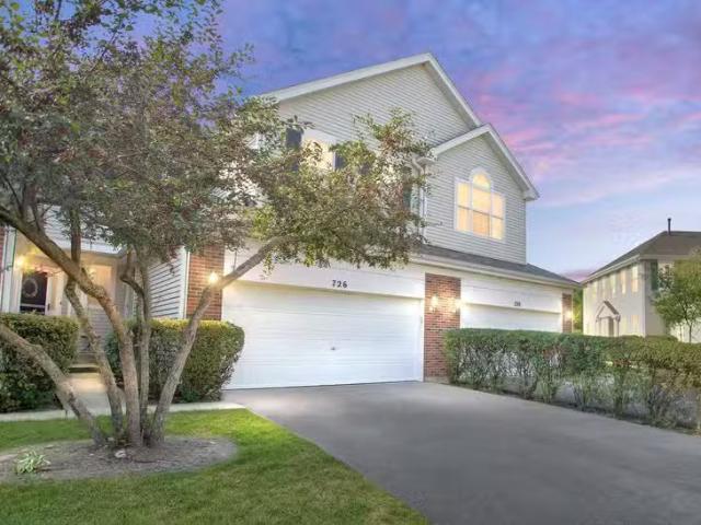 Condo for sale in Elgin Condo for sale in Elgin