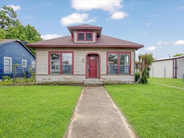 House for sale in Denison, Grayson County