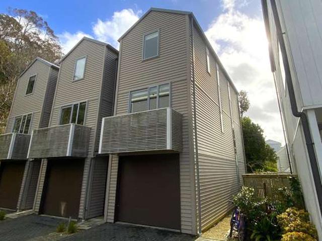 Townhouse for rent in Matata, Wellington