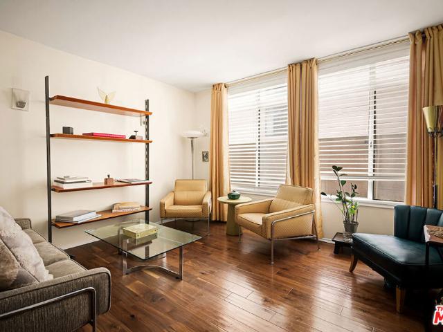 Condo for sale in Canoga Park, California