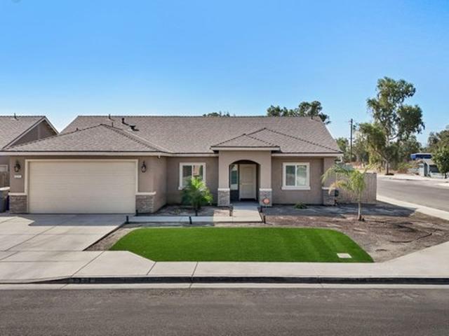 House for sale in Visalia, Tulare County