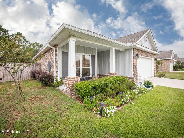 House for sale in Ocean Springs, Mississippi