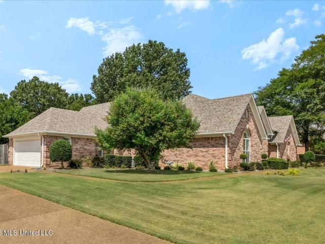 House for sale in Ivy Trails, Olive Branch