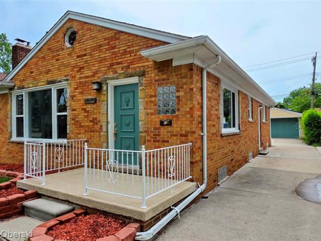 House for sale in Dearborn Heights