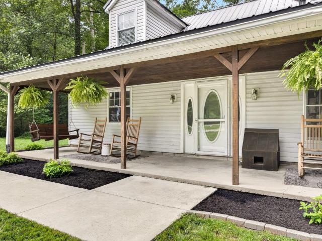 House for sale in Bloomfield, Indiana