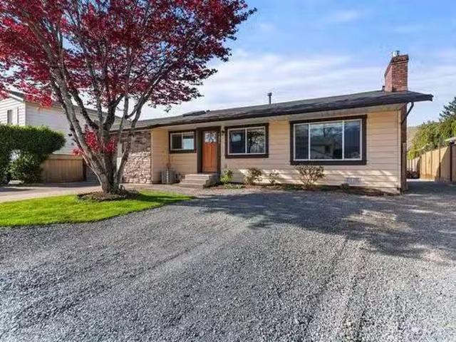 House for sale in Agassiz House for sale in Agassiz