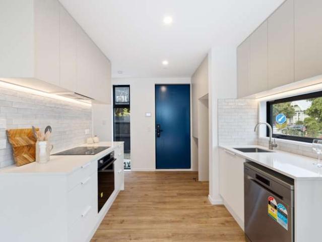 Townhouse for sale in Heathcote, Canterbury