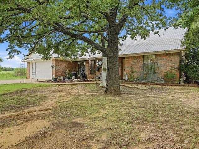 House for sale in Collinsville, Texas