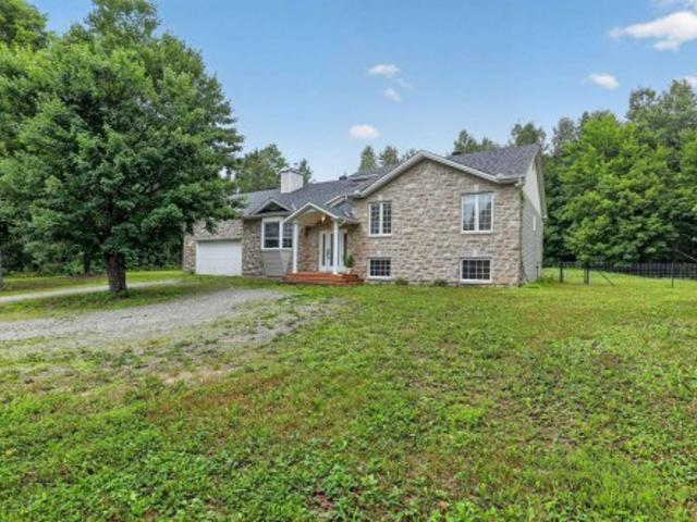 House for sale in Les Collines-de-l'outaouais, Quebec