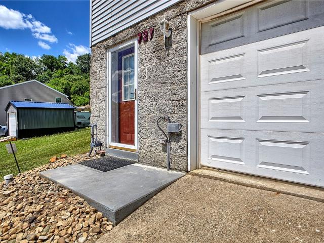 Townhouse for sale in Jeannette, Pennsylvania