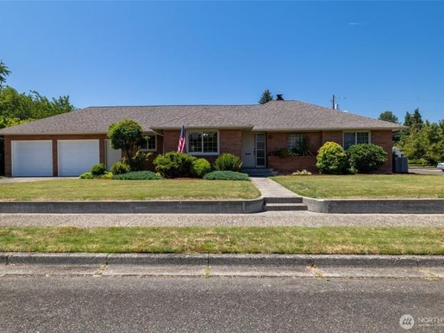 House for sale in Centralia, Washington