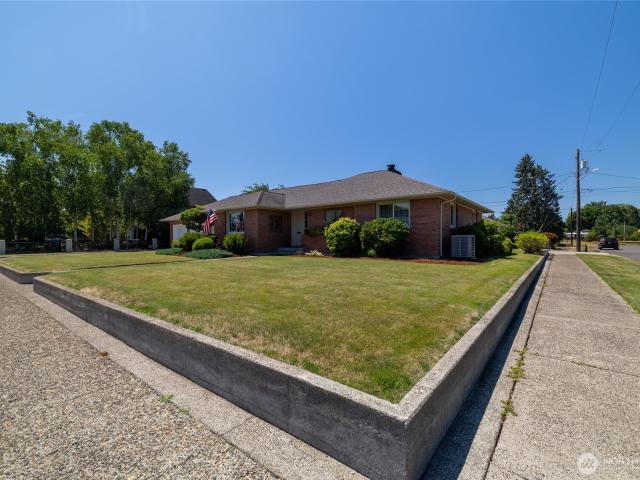 House for sale in Centralia, Washington
