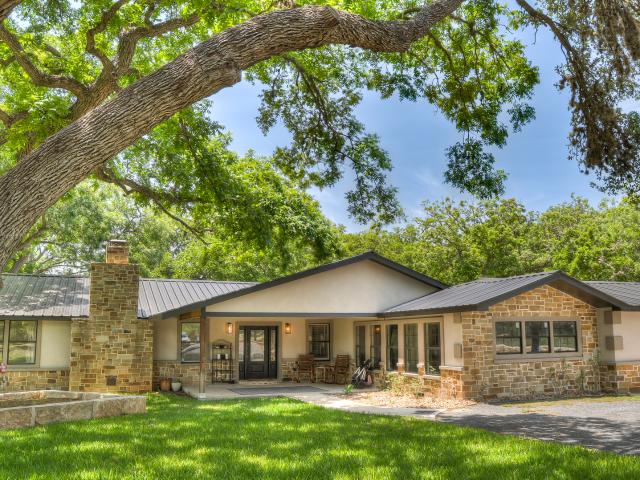 House for sale in Leakey, Texas