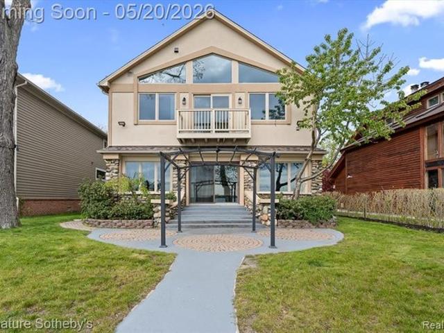 House for sale in Waterford, Michigan