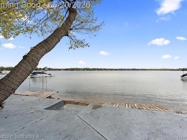 House for sale in Waterford, Michigan
