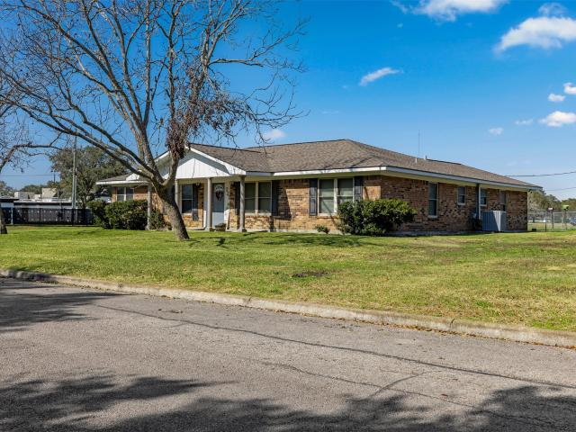 House for sale in Eagle Lake, Texas