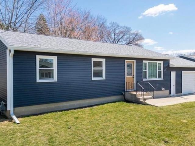 House for sale in Waterloo, Iowa