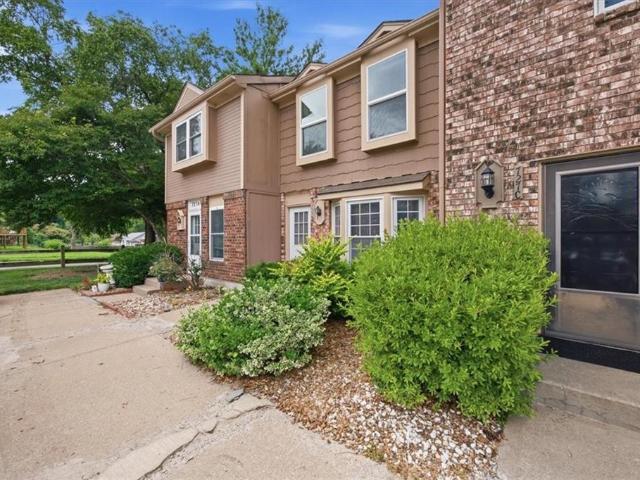 Townhouse for sale in Blue Springs, Missouri