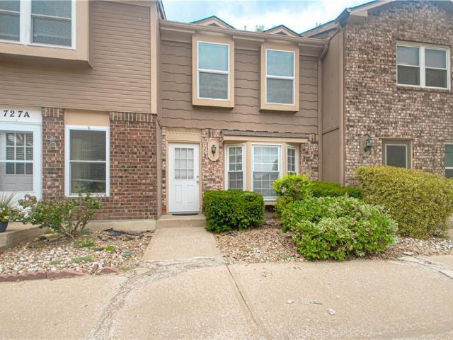 Townhouse for sale in Blue Springs, Missouri