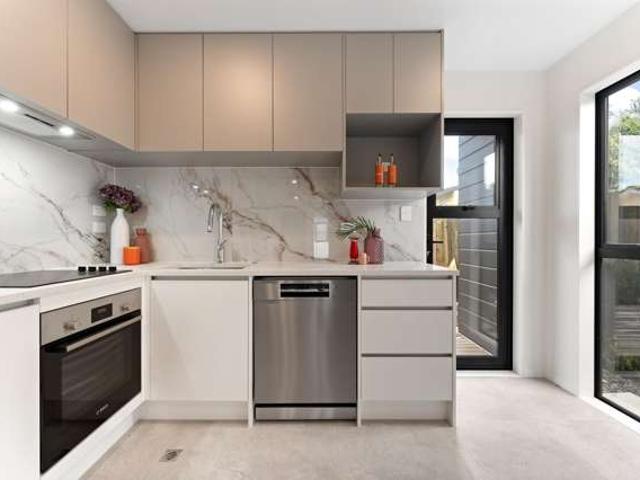 Townhouse for sale in Te Atatū Peninsula, Henderson-Massey