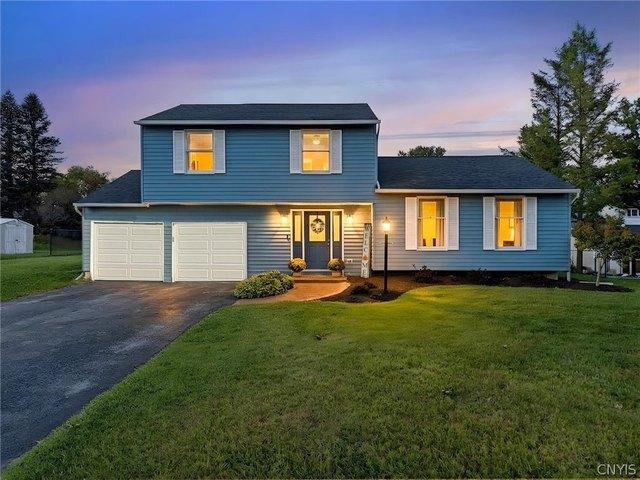 House for sale in Town of Manlius, Onondaga County