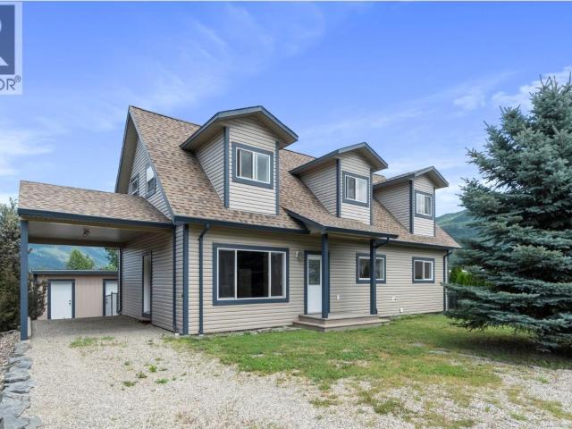 House for sale in Salmon Arm, British Columbia