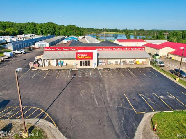 Commercial for sale in Goodrich
