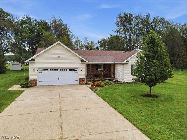 House for sale in Conneaut, Ohio