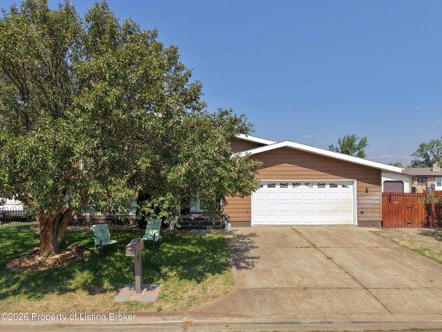 House for sale in Dickinson, North Dakota
