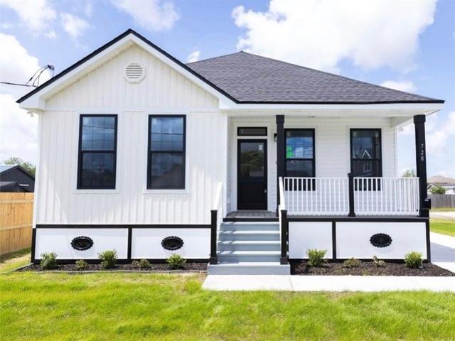House for sale in Harvey, Louisiana