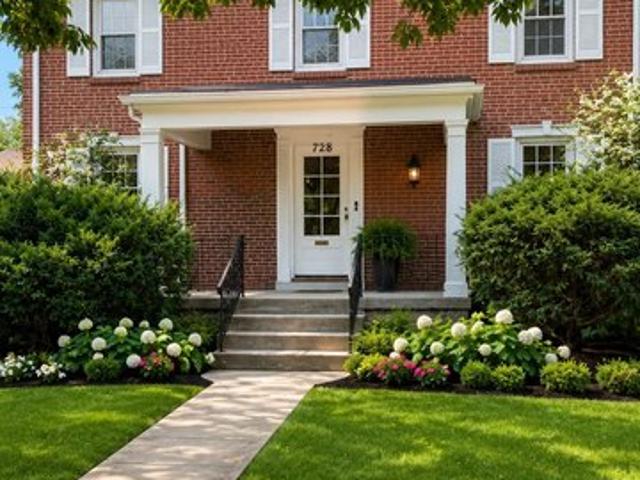 House for sale in La Grange, Illinois
