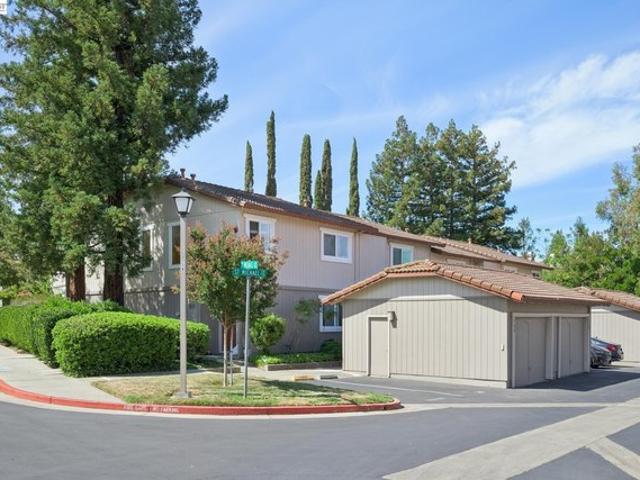 Townhouse for sale in Pleasanton, California