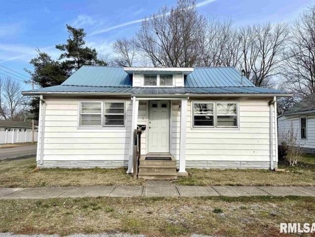 House for sale in Harrisburg, Illinois
