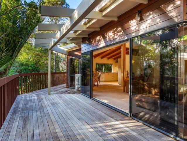 House for sale in Oratia