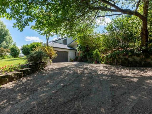 Property for sale in Kinloch, Taupō District