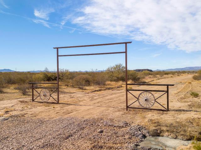 House for sale in Wenden, Arizona