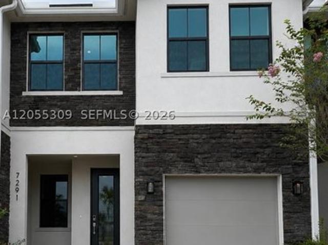 Townhouse for sale in Davie, Florida