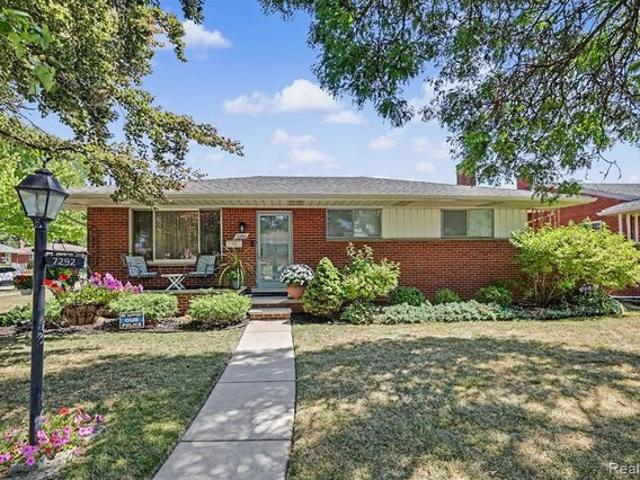 House for sale in Dearborn Heights, Michigan
