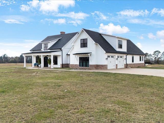 House for sale in Henderson, Texas
