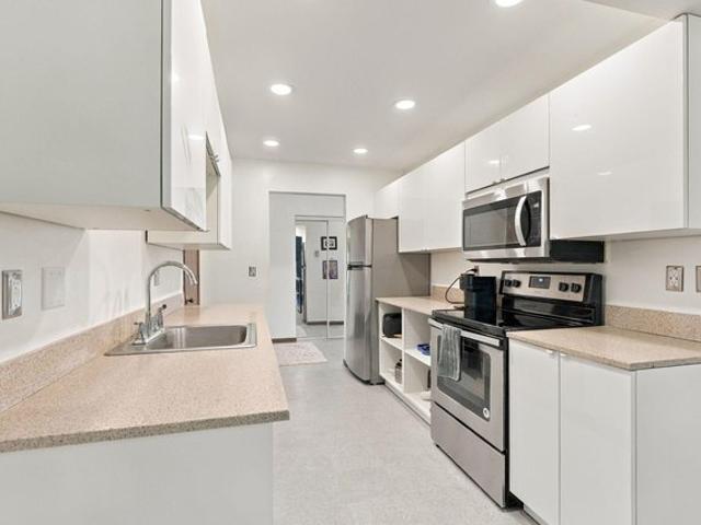 Condo for sale in Eden Prairie, Hennepin County
