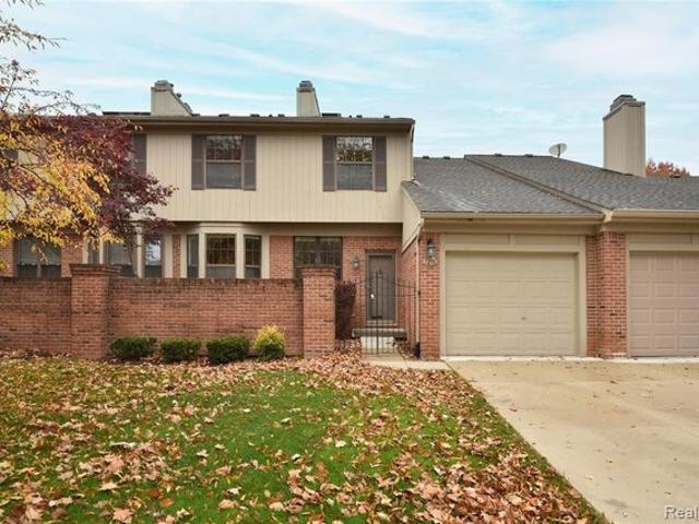 Townhouse for sale in West Bloomfield, Michigan