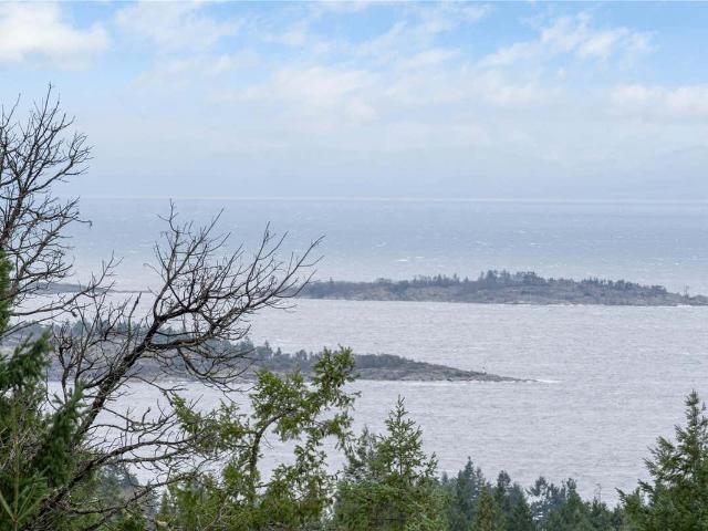 House for sale in Lantzville, British Columbia