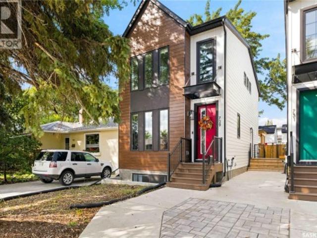 House for sale in Saskatoon, Saskatchewan