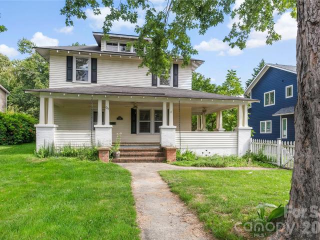 House for sale in Hendersonville, North Carolina