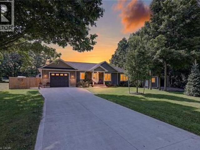 House for sale in Ontario