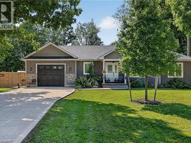 House for sale in Ontario