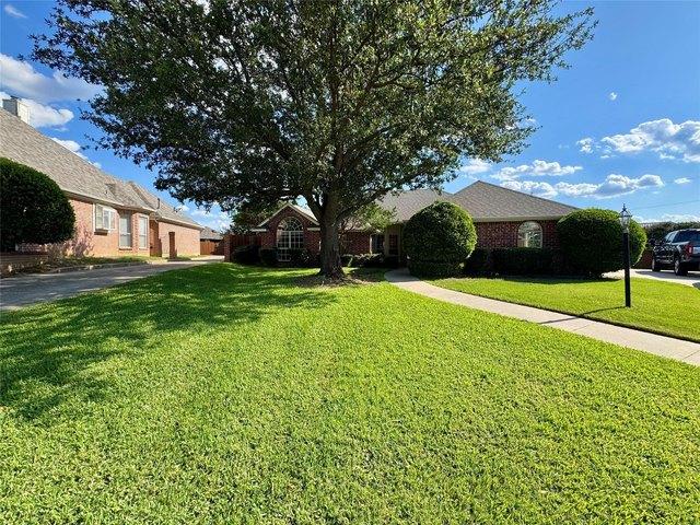House for sale in Hurst, Texas