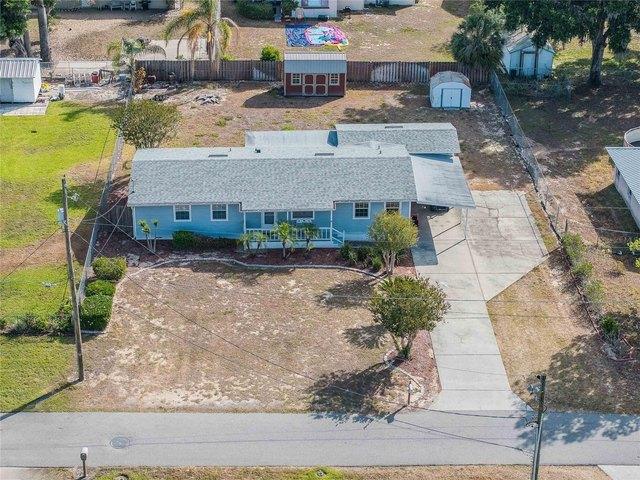 House for sale in Eagle Lake, Florida